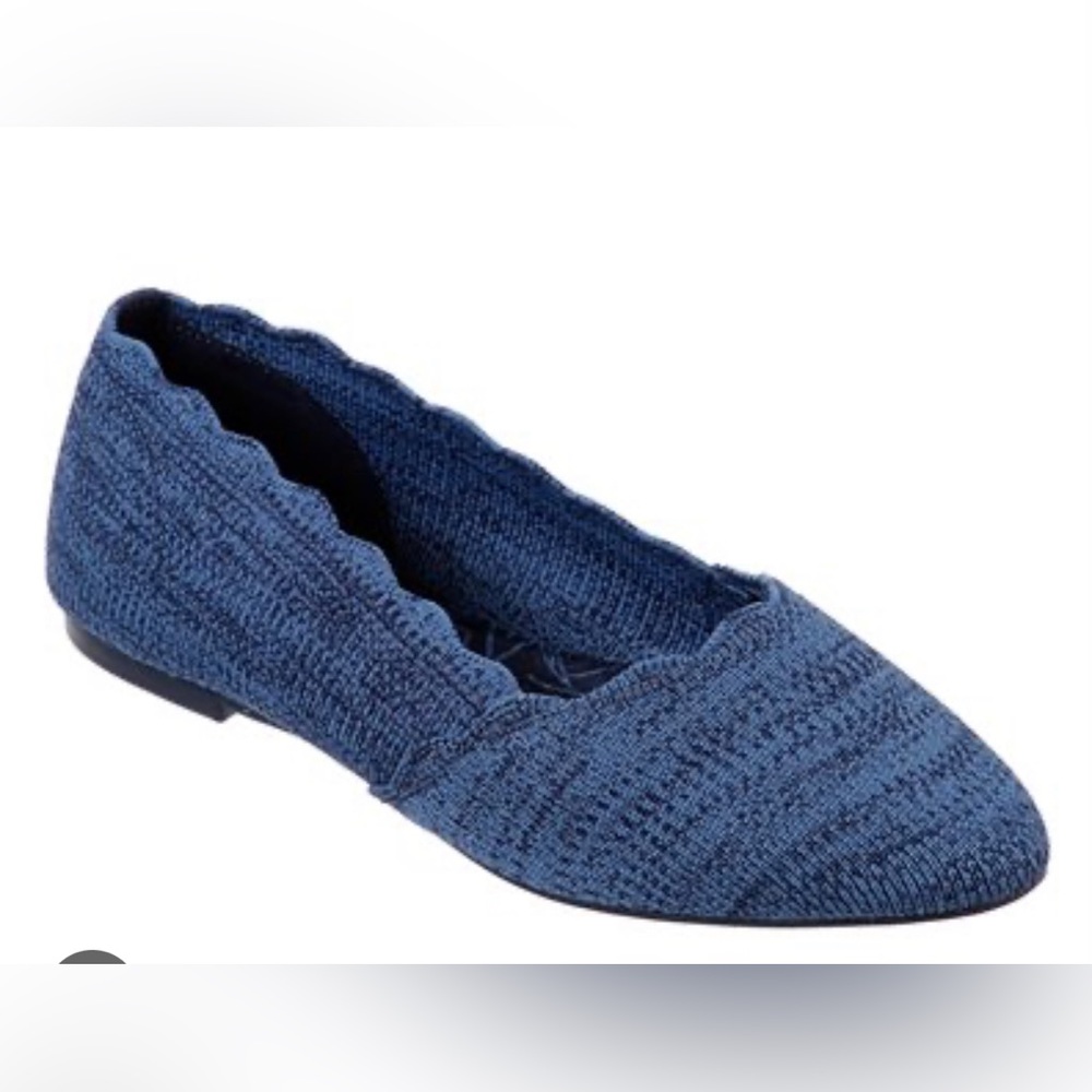 NWOT Skechers Womens Cleo - Newford Navy size 7.5